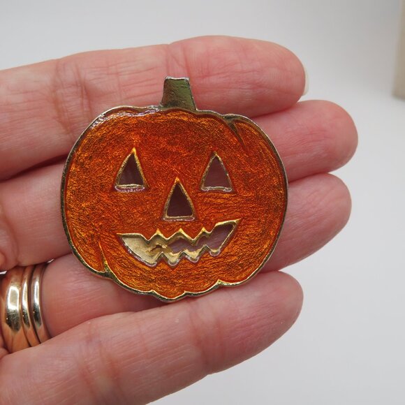Jack O Lantern Halloween Brooch Pins - Picture 3 of 6